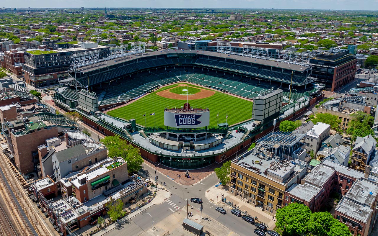 attraction-chicago-view-of-wrigley-field